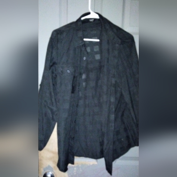 Button up - Picture 2 of 2